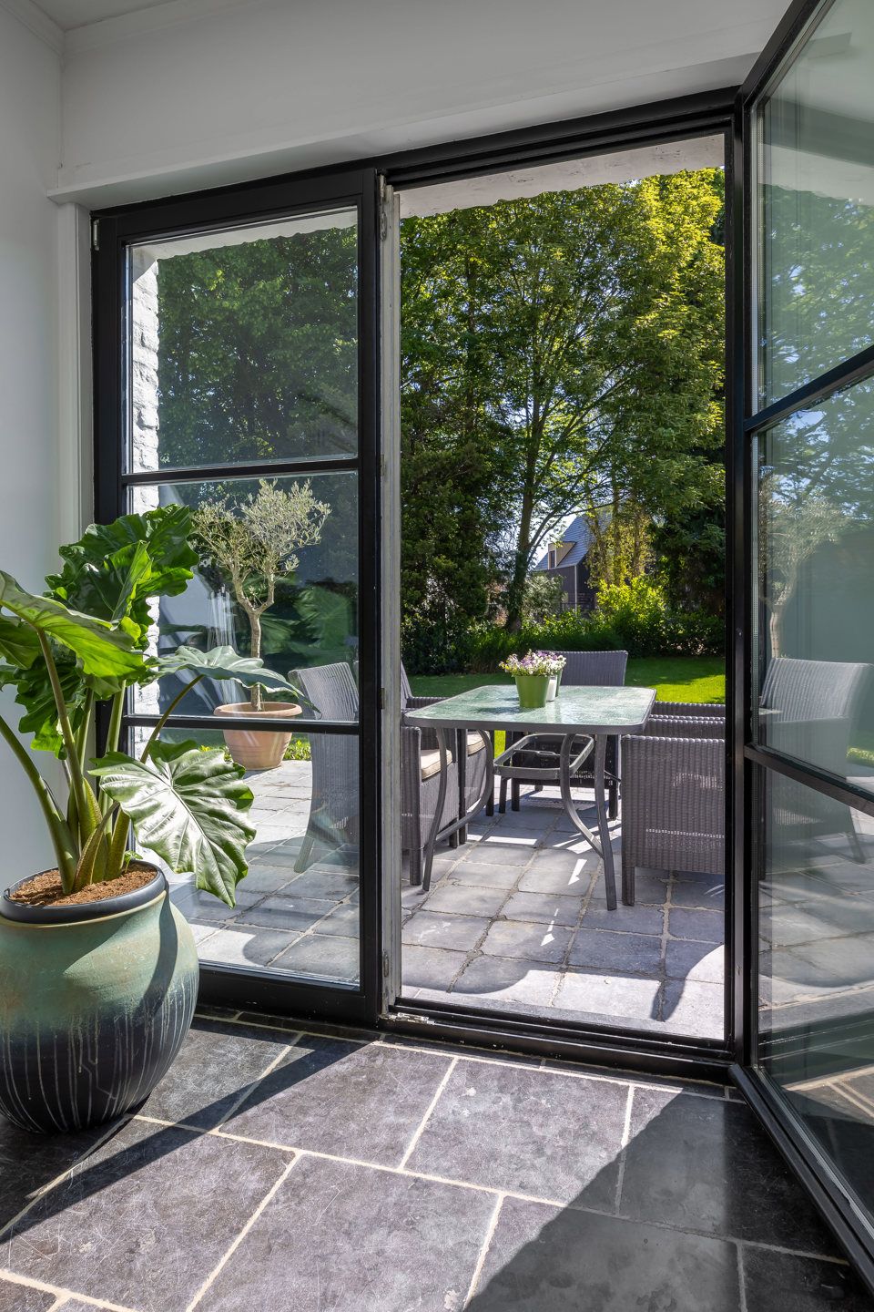 Karaktervolle herenwoning met bijgebouw in dorpskern foto 27