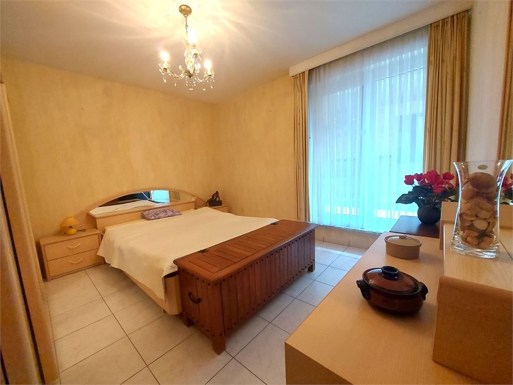 Ruim en lichtrijk app. met 2 slpks + garage mogelijk foto 6