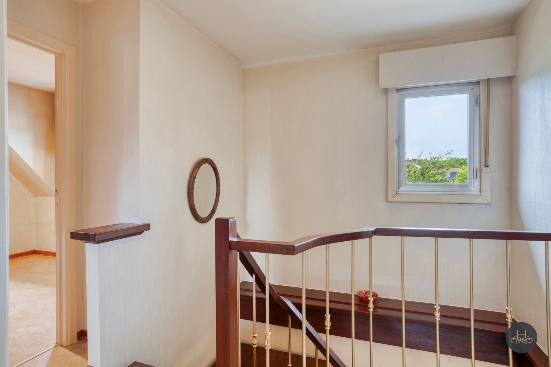 Ruime woning in een rustige groene wijk op een groot perceel foto 41