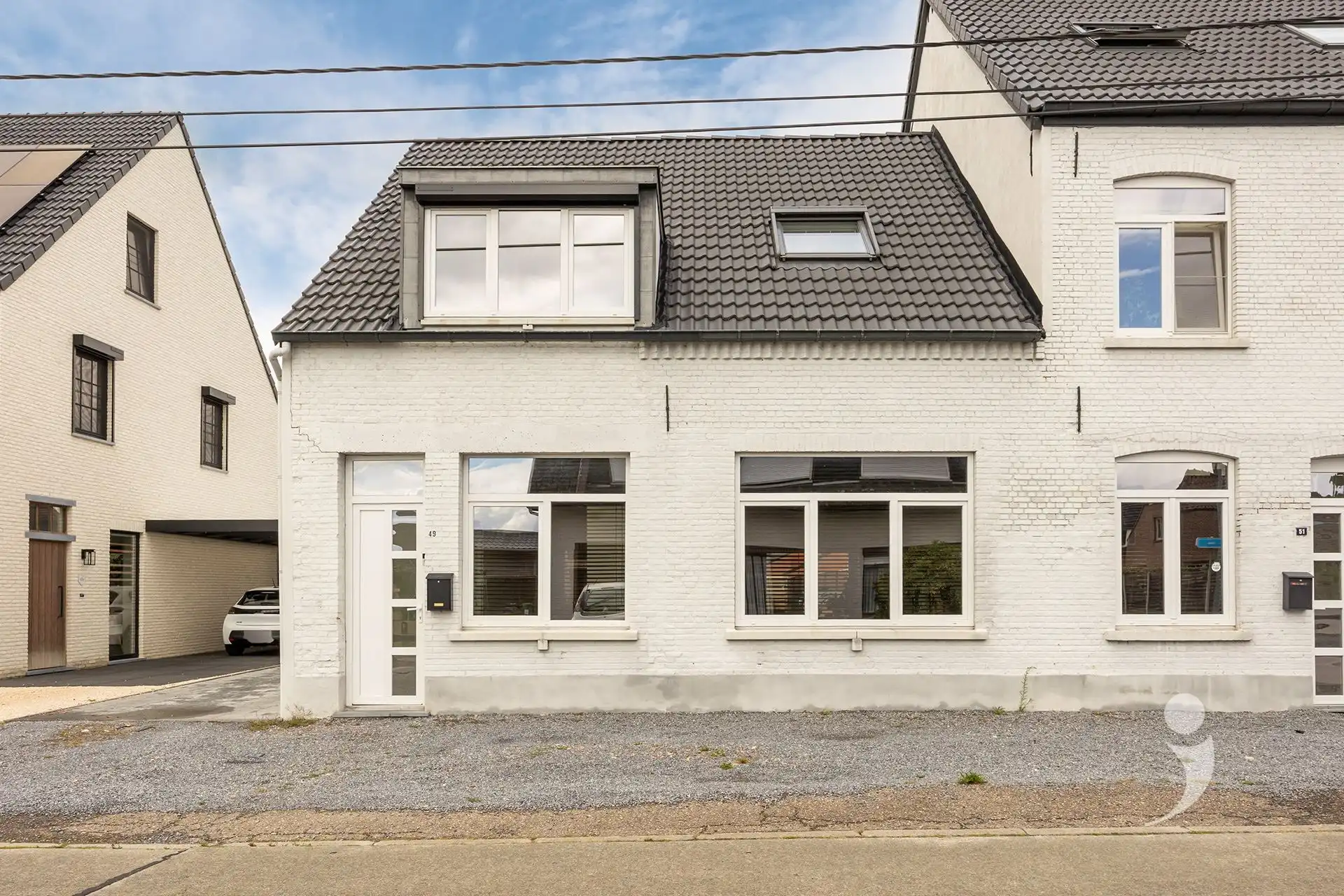 Recent gerenoveerde woning op een rustige locatie! foto 2