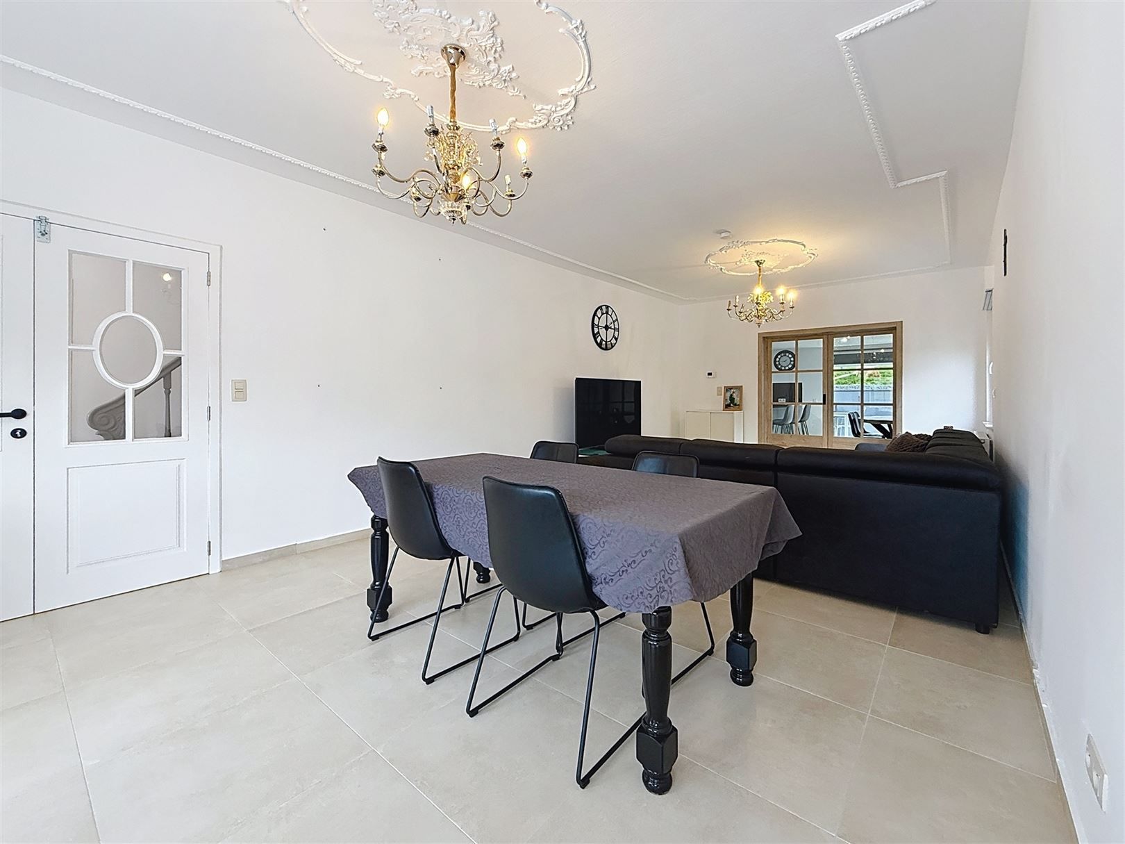 Ruime gerenoveerde woning, 5 slpks, 2 bdks, tuin, 11a 11ca  foto 6