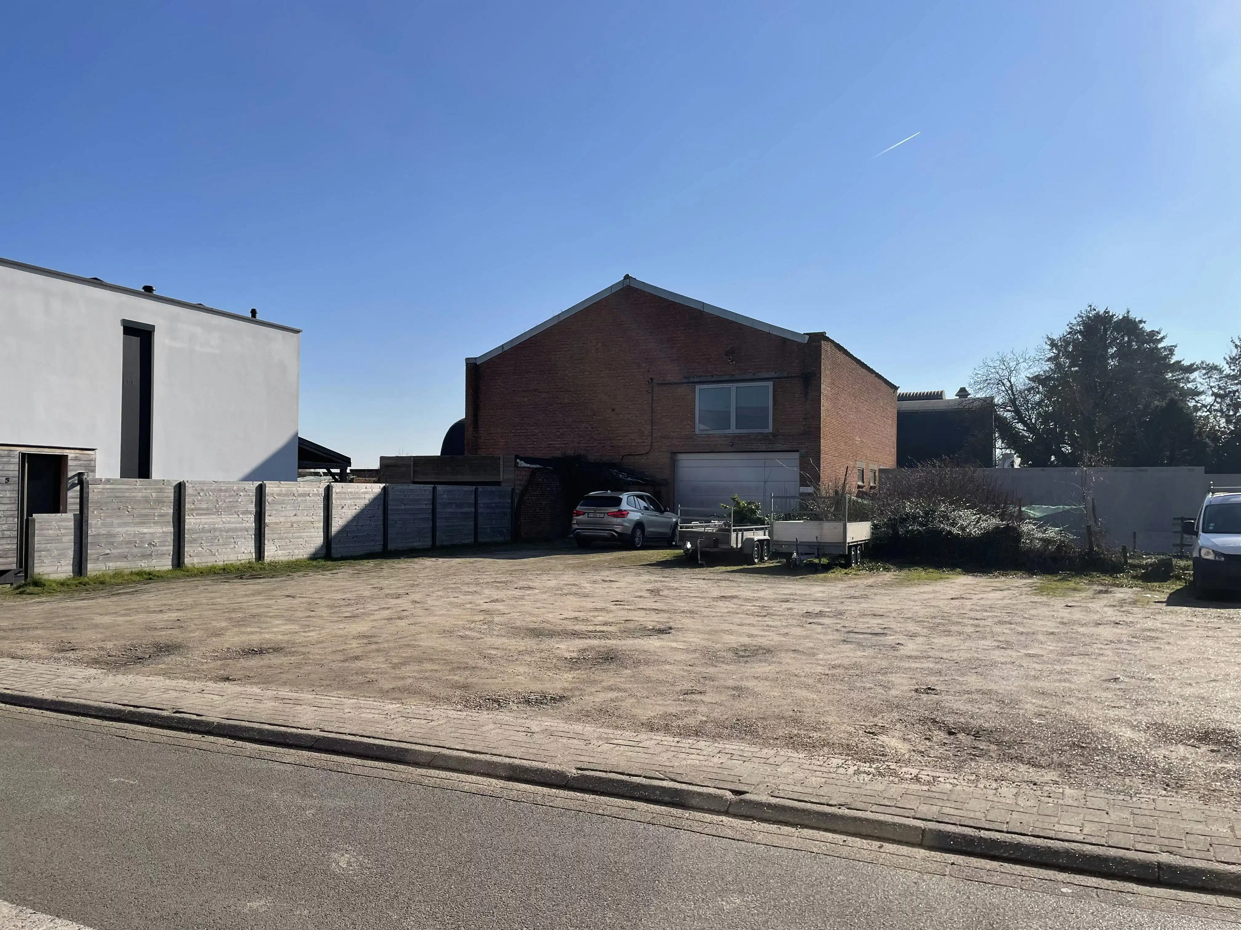 bouwgrond voor woningbouw met opslagplaats foto 5