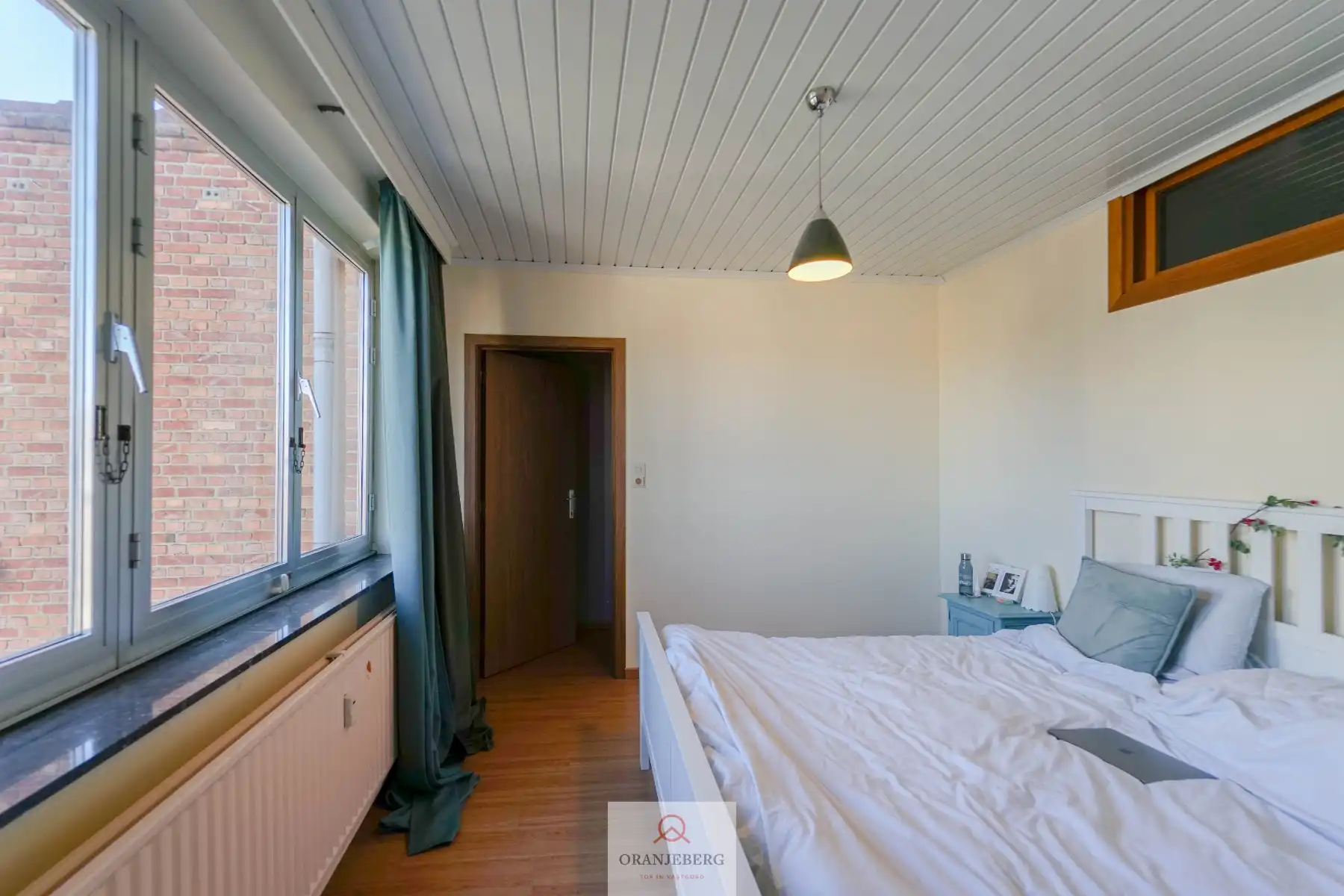 Ruim 2 slpk-appartement aan station Gent-Sint-Pieters foto 10