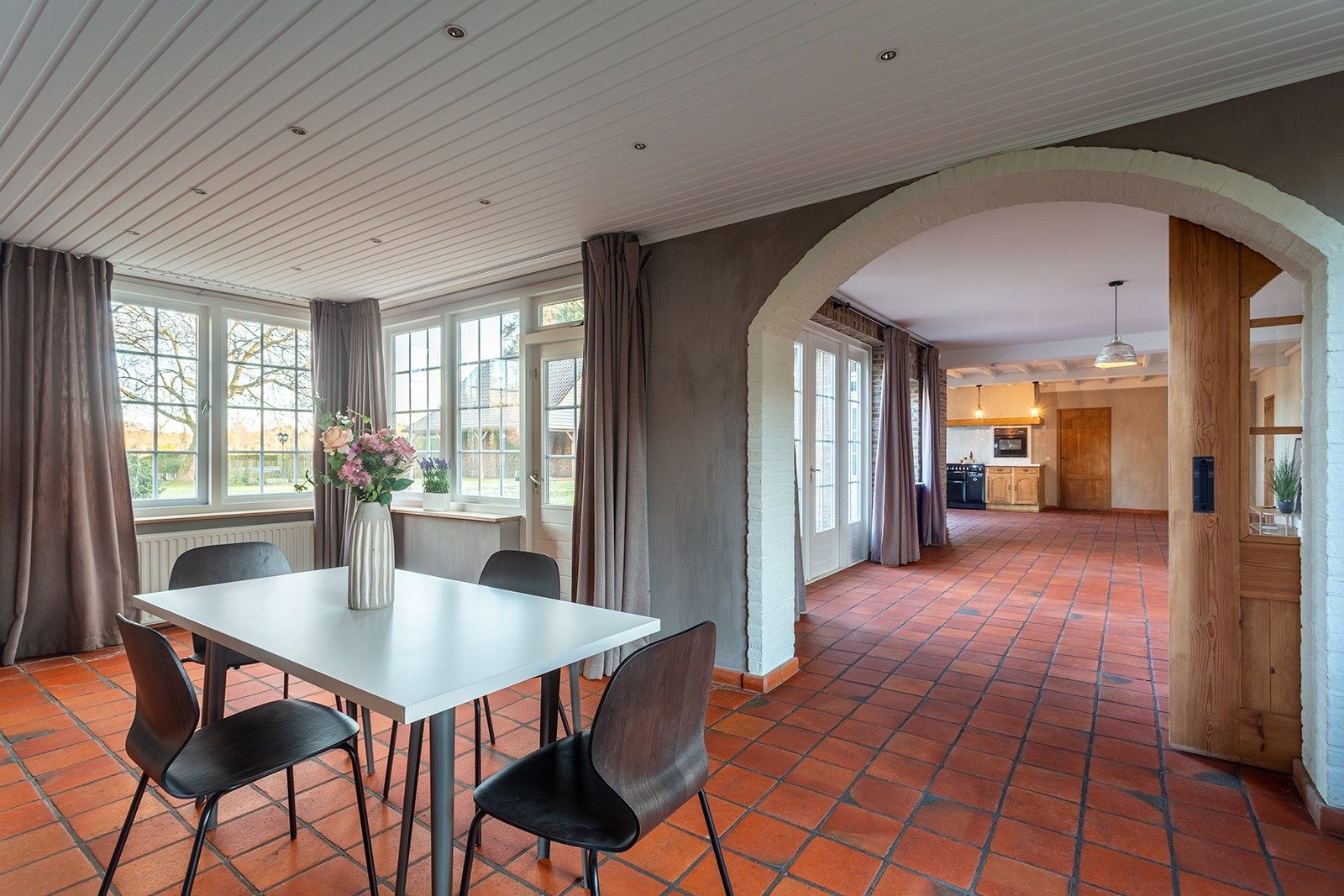 Villa met vergezicht en zwembad in Brasschaat foto 14