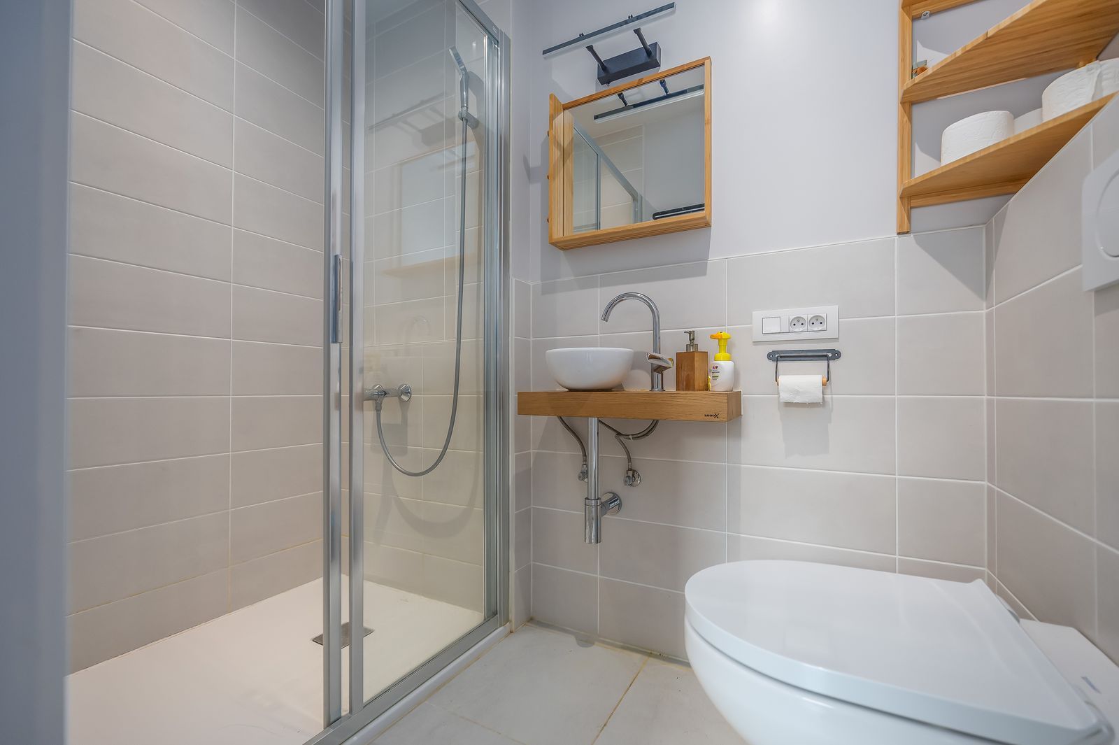 Recente vrijstaande villa op een royaal perceel (1044 m2) foto 8