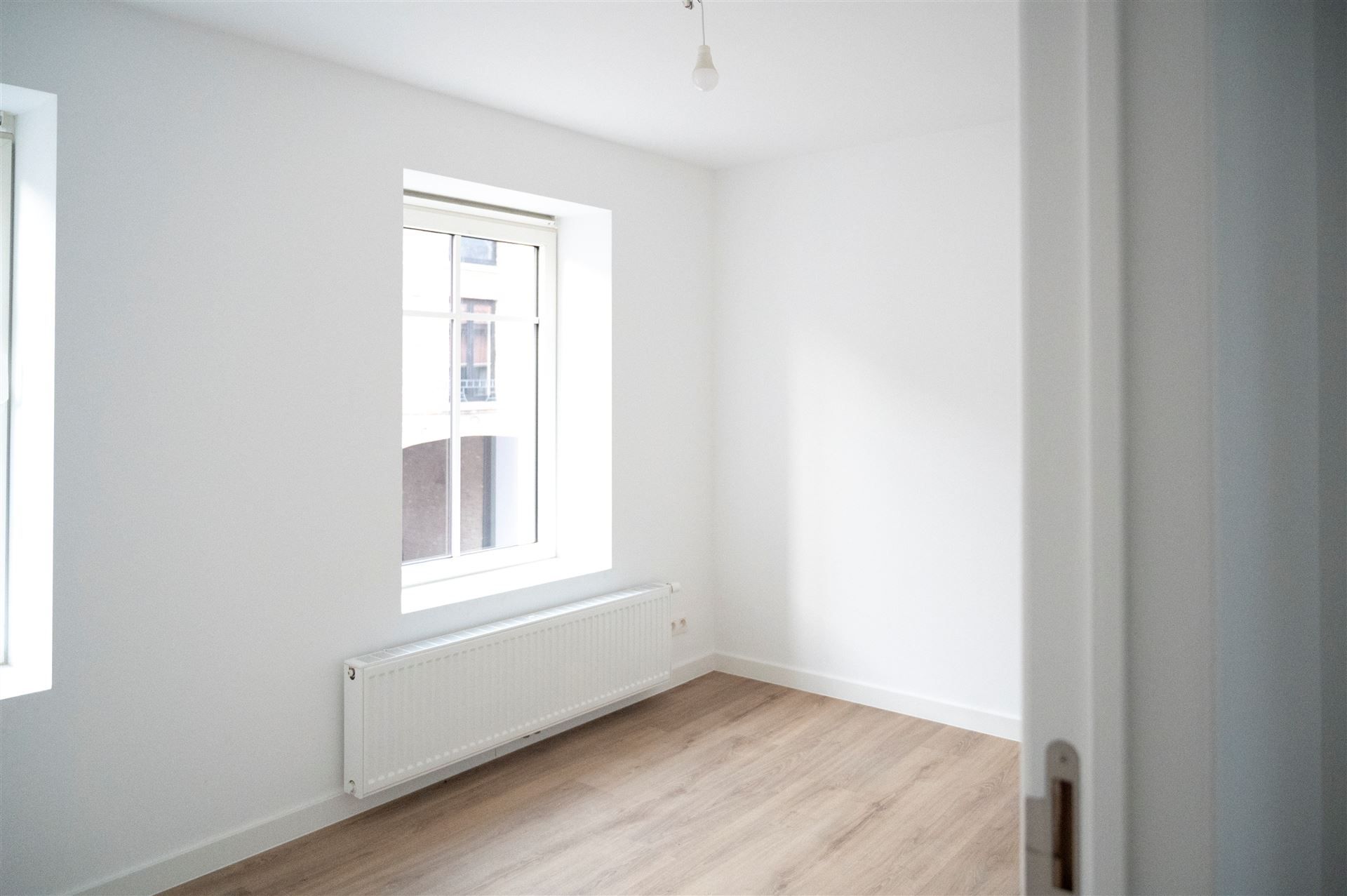 Prachtig gerenoveerde woning met tuin foto 16