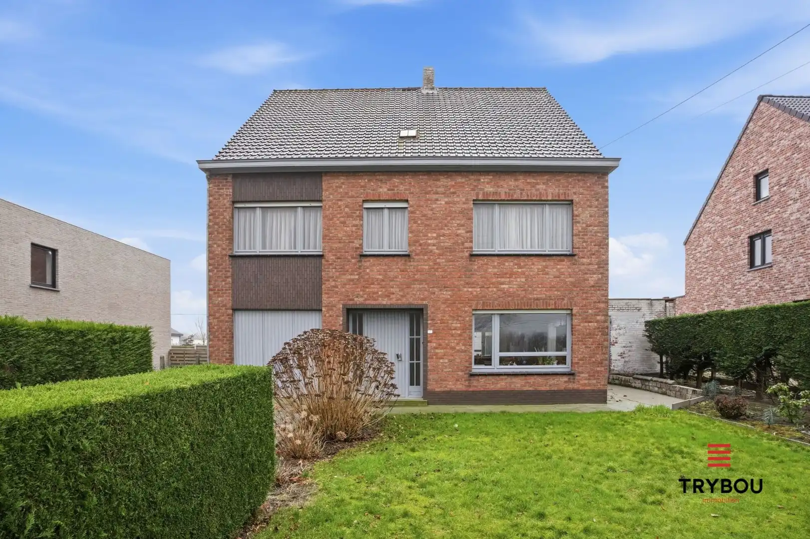 Hoofdfoto van de publicatie: Woning met ruimte en veel mogelijkheden te koop in Zarren!