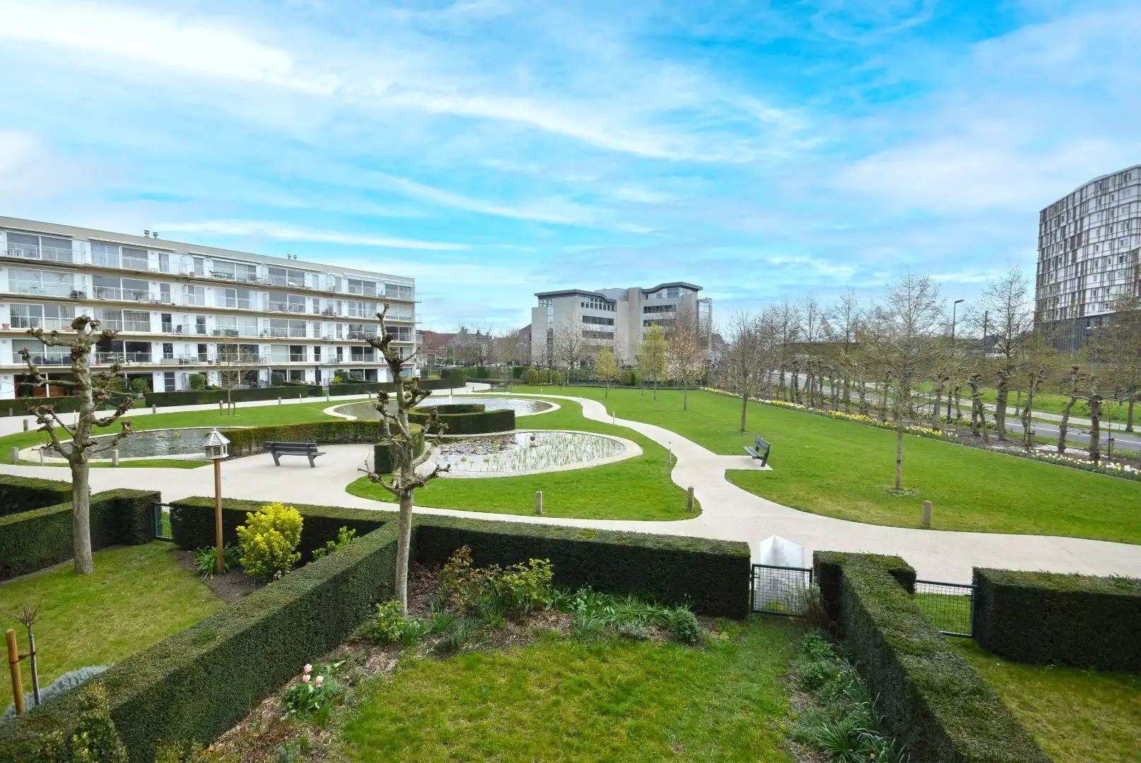 Ruim appartement met 2 slaapkamers en terras in residentie Helminge foto 9