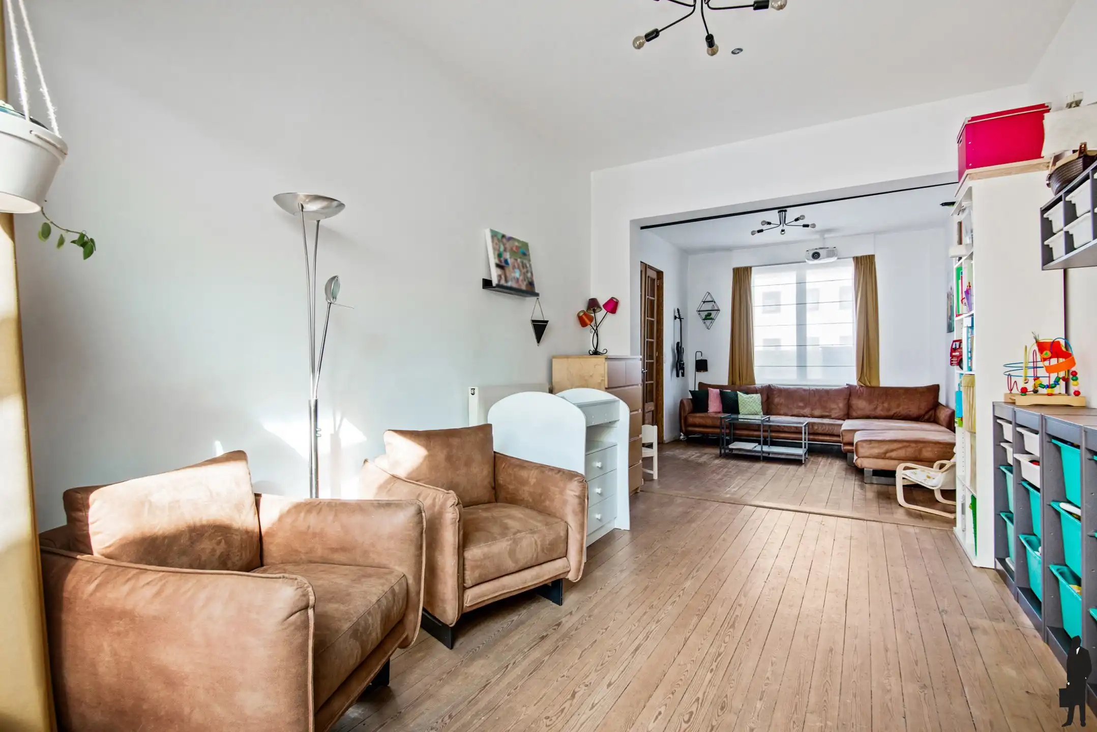 Gerenoveerde woning met 4 ruime slaapkamers en zuidwest tuin foto 4