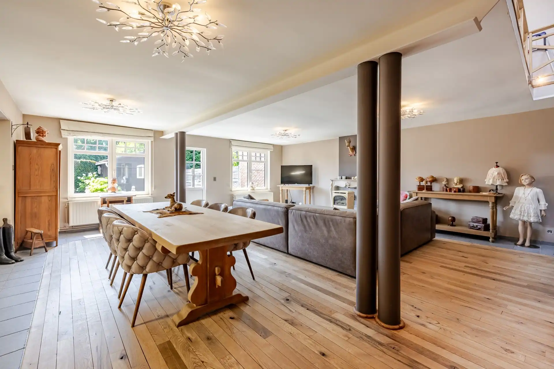 Karaktervolle woning op een rustige ligging met zuidgerichte tuin foto 3