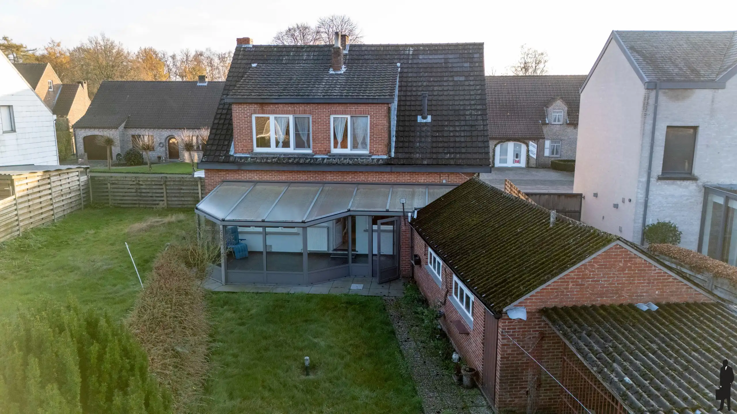 Te renoveren woning op ca. 550m² grond. foto 16