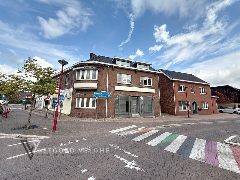 Te renoveren handelspand met duplex appartement op zichtlocatie foto 36