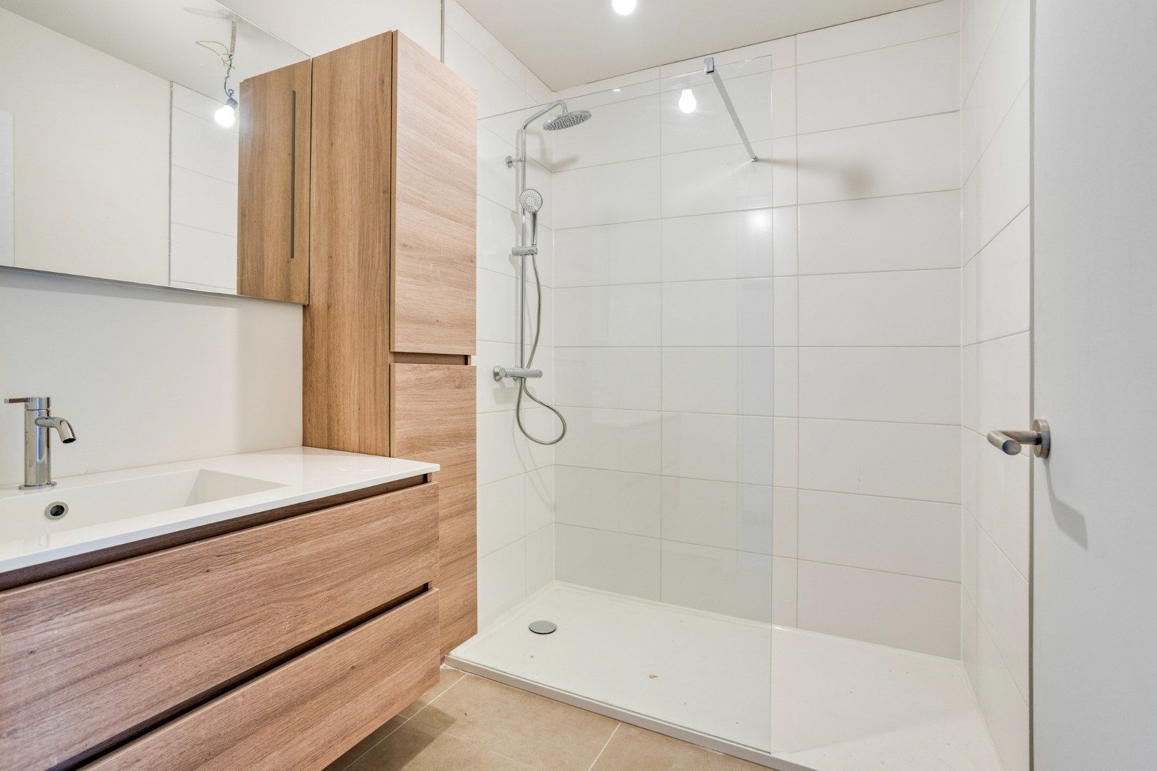 Prachtig nieuwbouwappartement in centrum Rekkem! foto 8