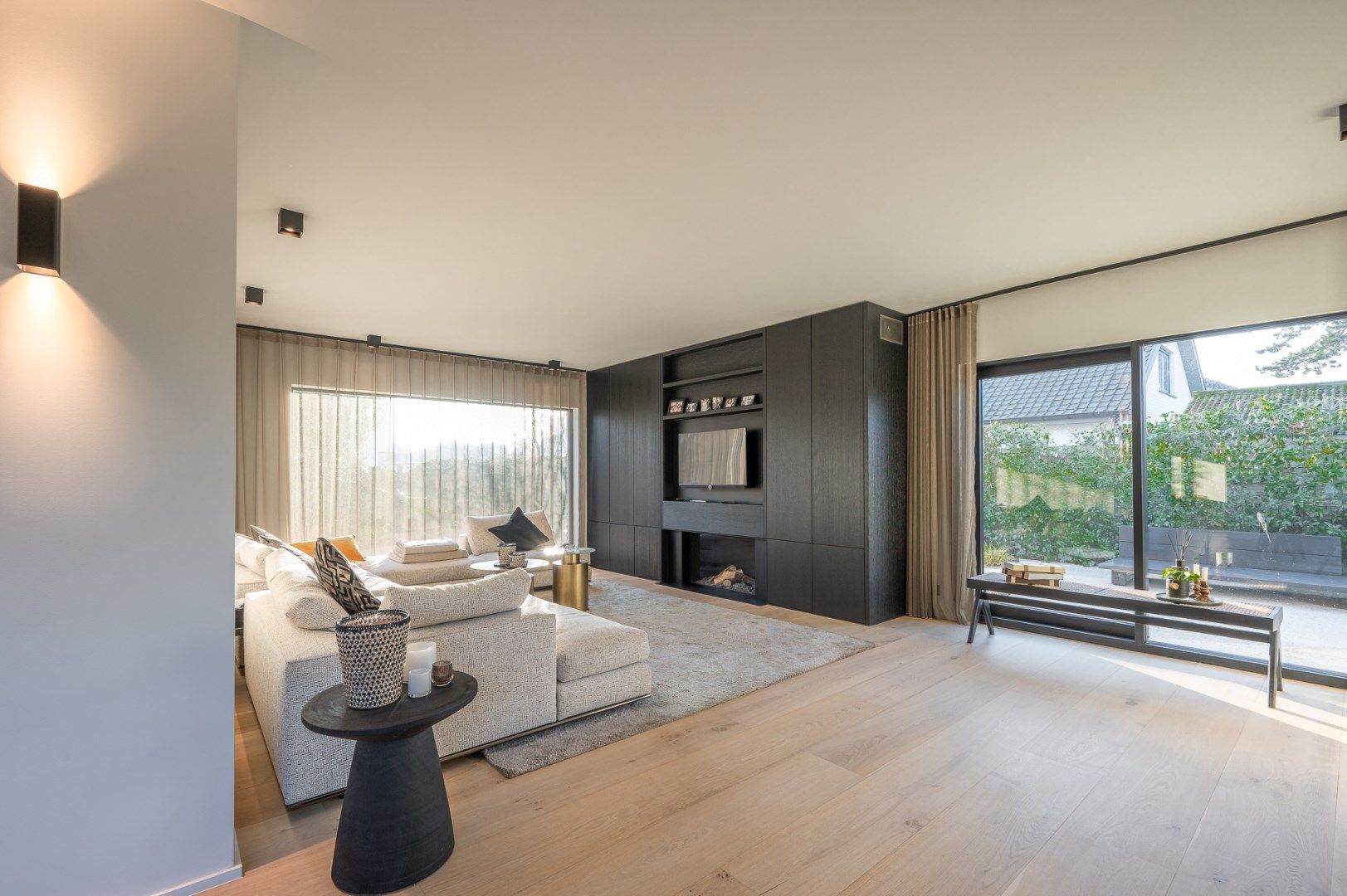 Unieke alleenstaande villa verscholen in een rustige laan te Knokke foto 10