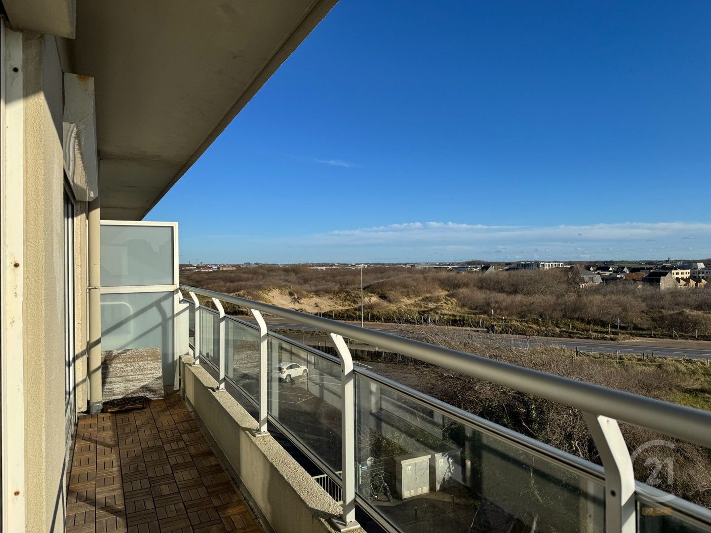 Prachtig gerenoveerd appartement met 2 slaapkamers aan de Zeedijk in Middelkerke foto {{pictureIndex}}