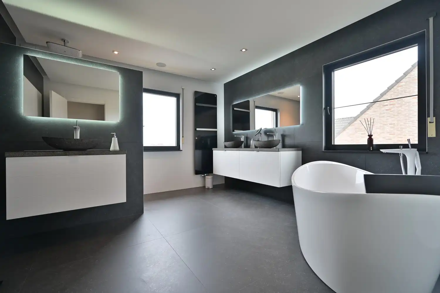 Instapklare topwoning met unieke mogelijkheden op een perceel van 11a75ca in het landelijke Neeroeteren. foto 18