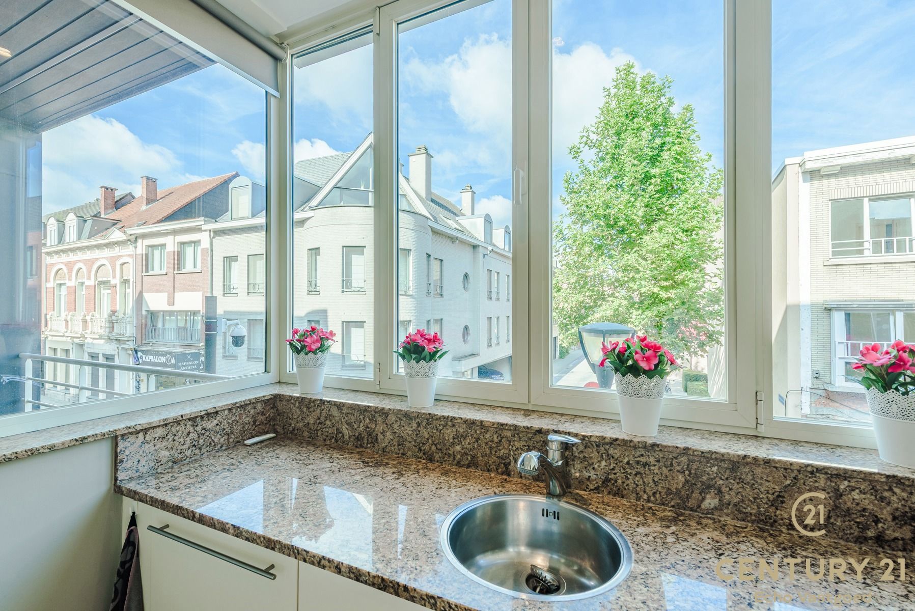 Luxe appartement met 2 overdekte terrassen én garagebox foto 9