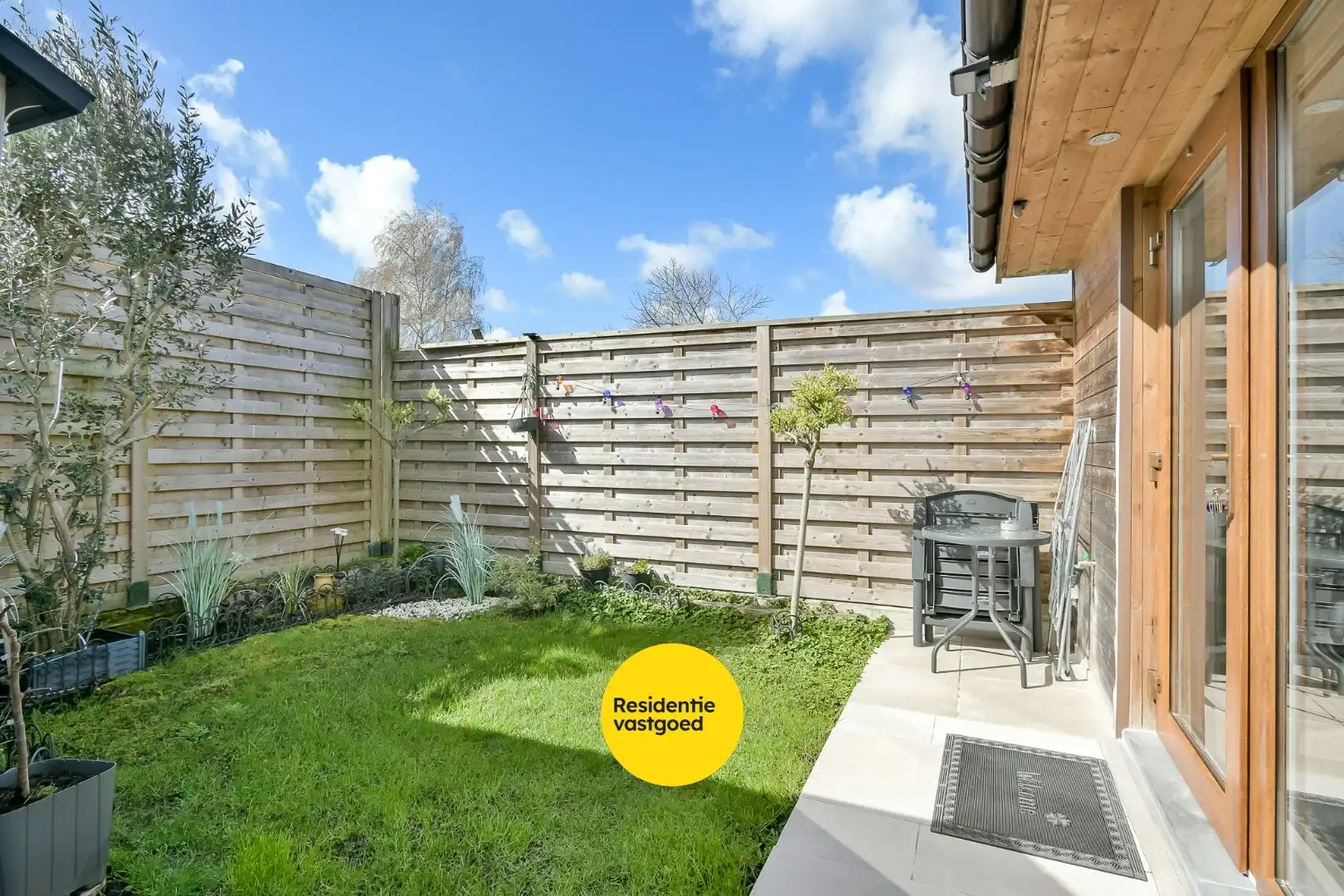 Halfopen woning met verhuurde buitenunit – extra inkomsten vanaf dag één! foto 23