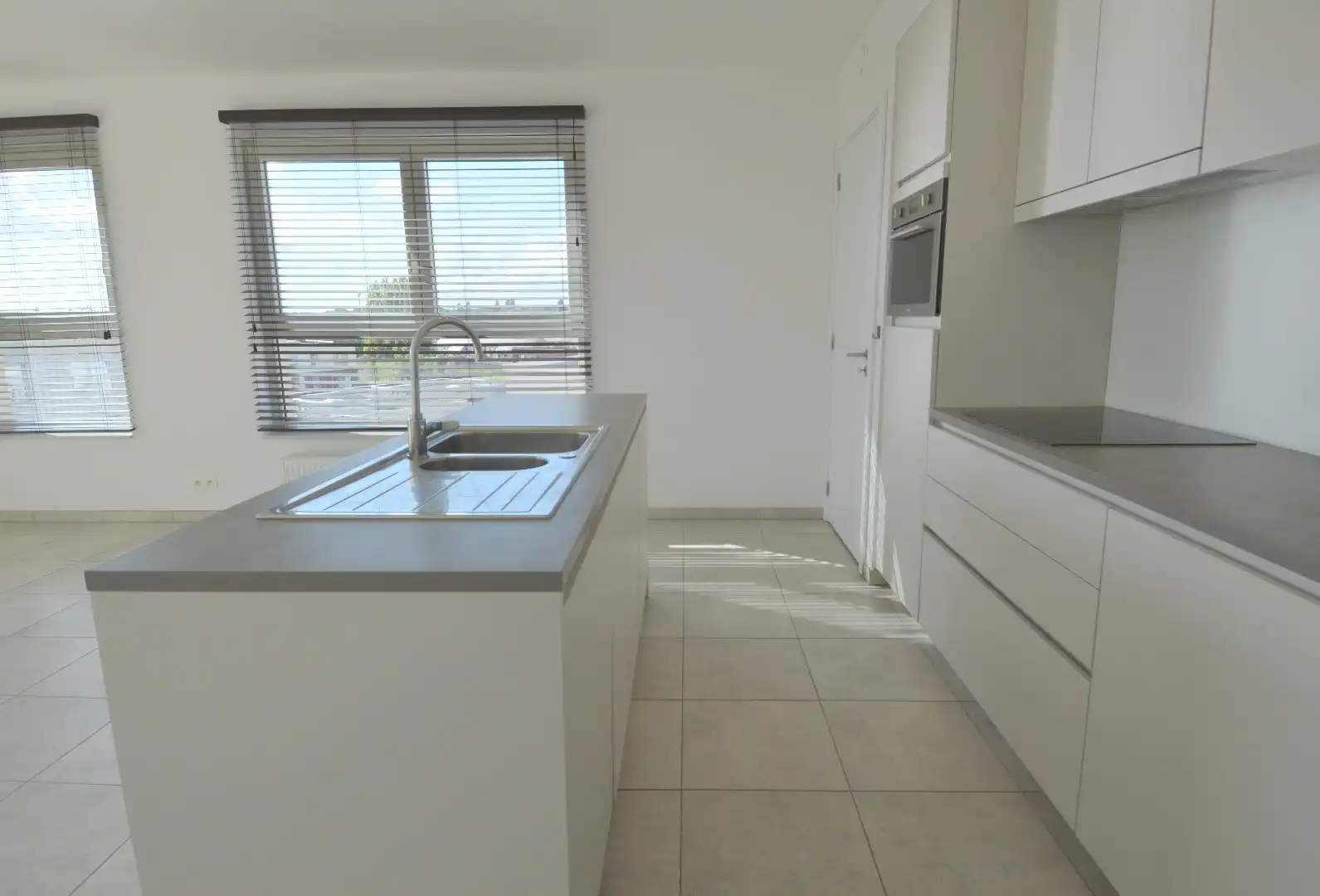 Prachtig 2-slaapkamerappartement (BJ 2021) met zicht op de Leie te koop in Harelbeke foto 7