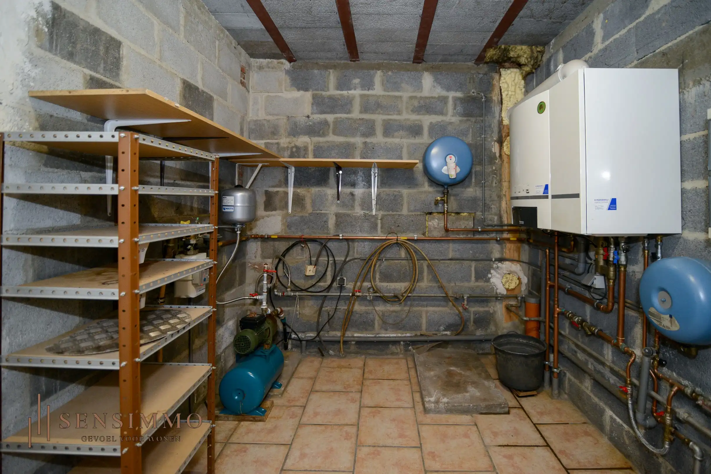 Woning met 3 slaapkamers op ruim perceel van 25a95ca foto 19