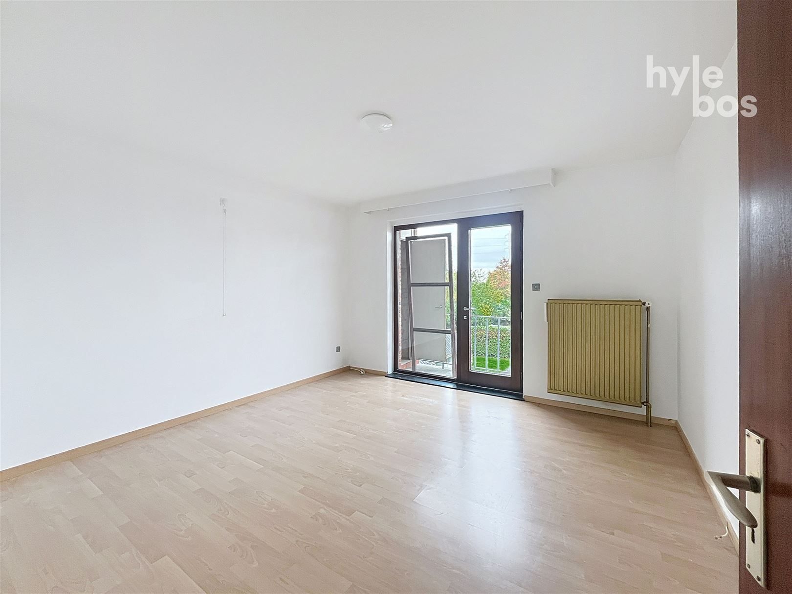 2 slaapkamer appartement met garage foto 6