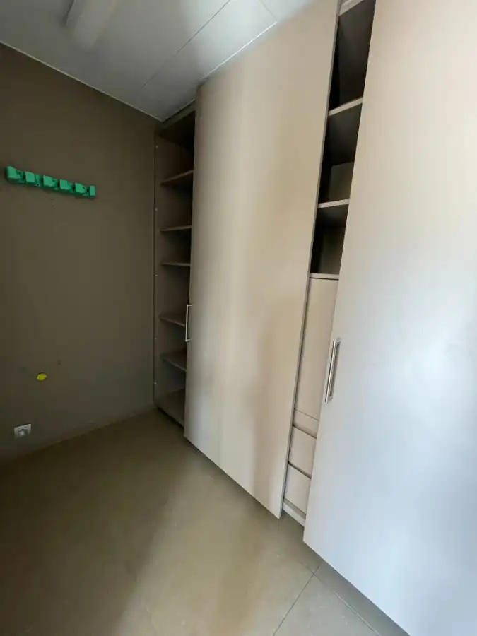 LUXE APPARTEMENT + zeer riant zongericht terras, dubbele garage & (wijn)kelder foto 32