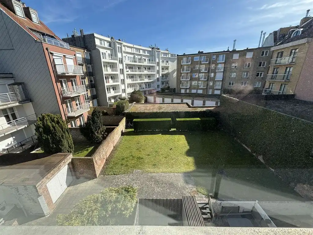 Instapklaar, gerenoveerde studio op topligging in Knokke foto 6