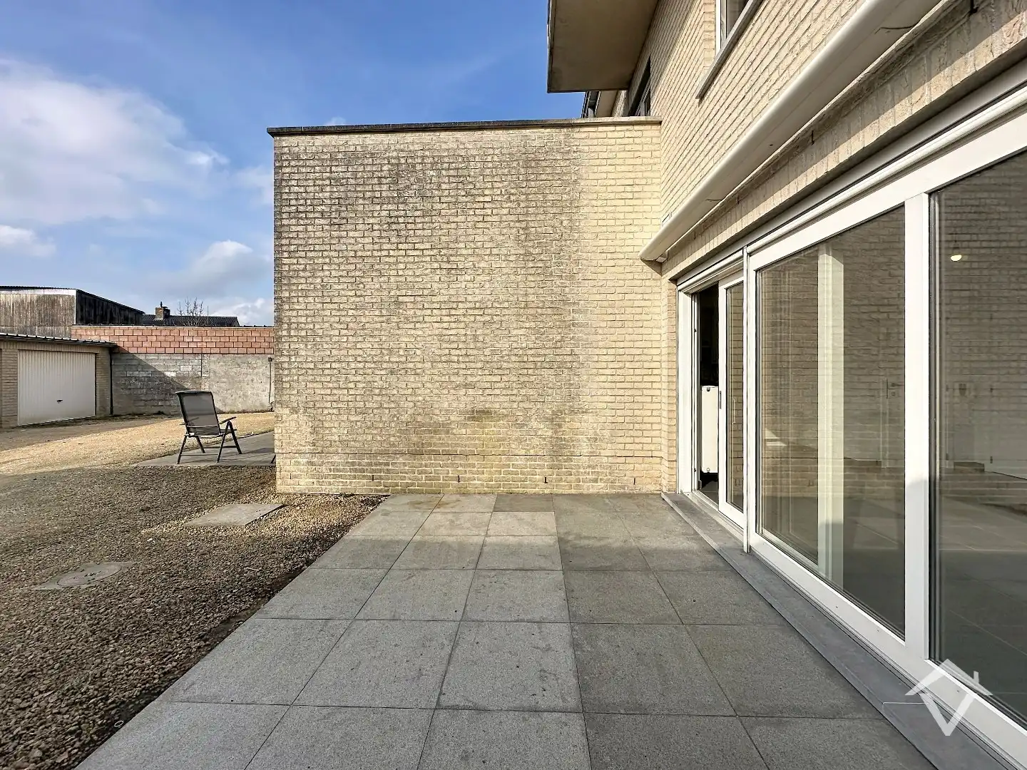 Instapklaar gelijkvloers appartement met staanplaats te Gistel foto 13