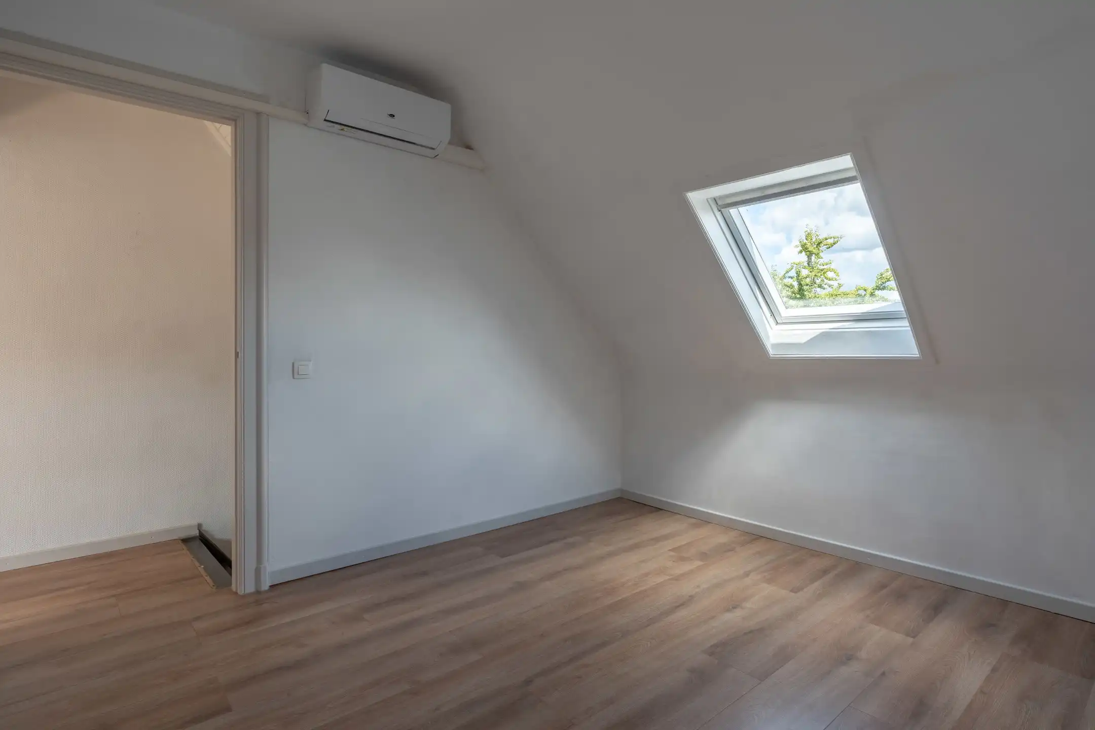 Volledig vernieuwde (2025) 2 slaapkamerwoning (A label) foto 17