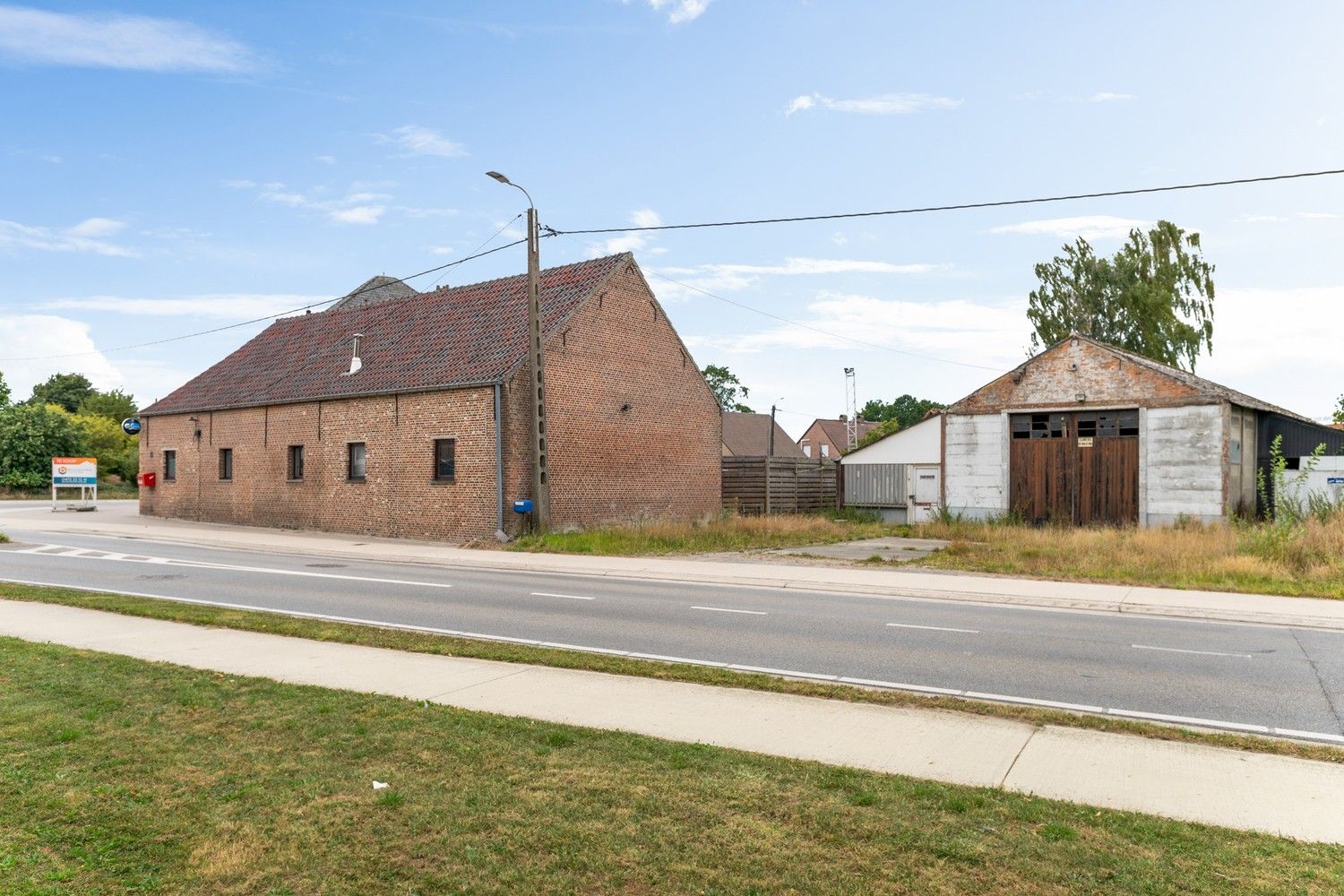 Renovatieproject met potentieel voor ruime ééngezinswoning te Putte foto 2