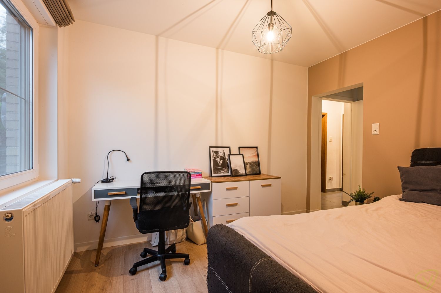Prachtige open bebouwing met vijf slaapkamers op toplocatie foto 13