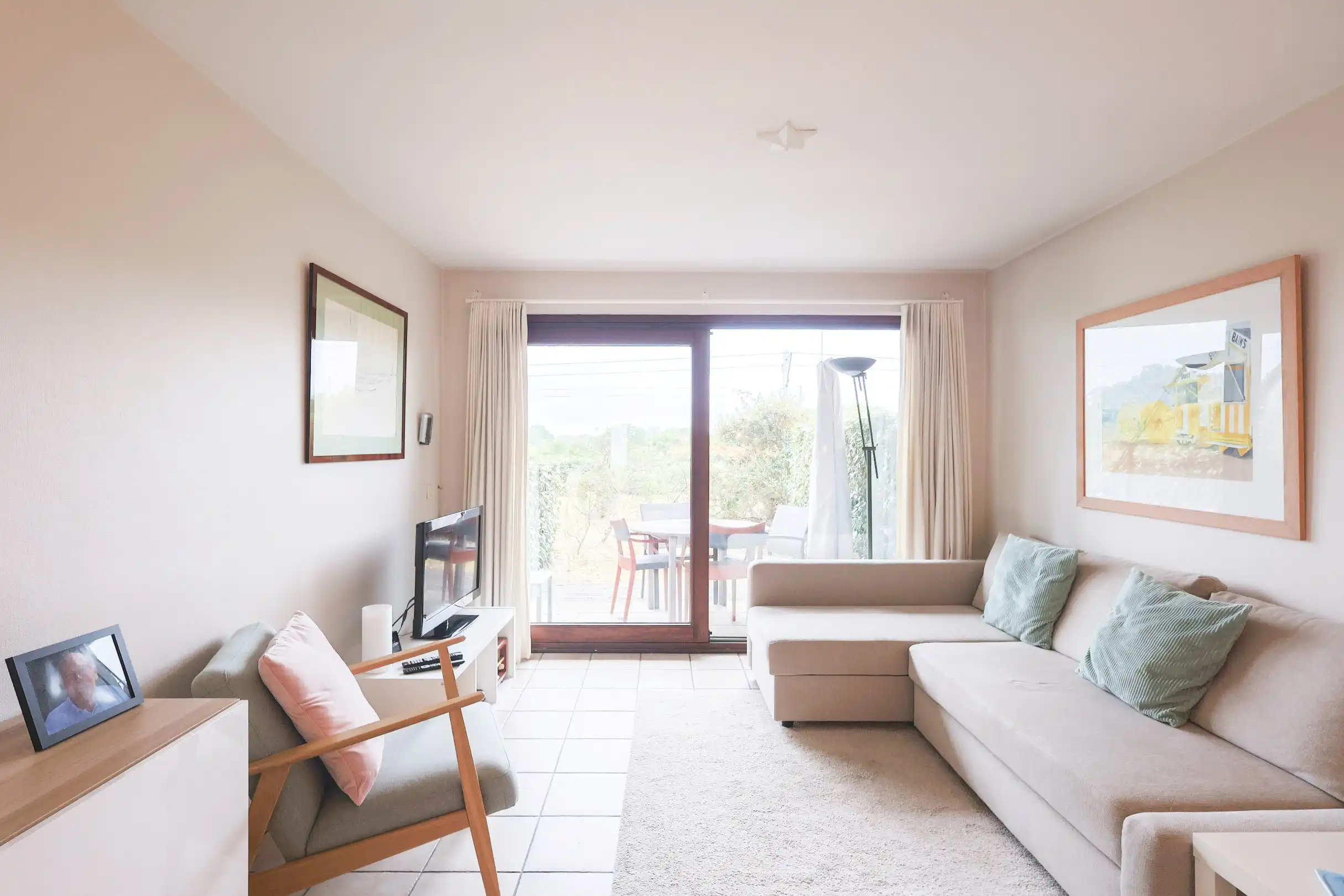 Instapklaar gelijkvloers appartement op wandelafstand van de Zeedijk en het strand! foto 6