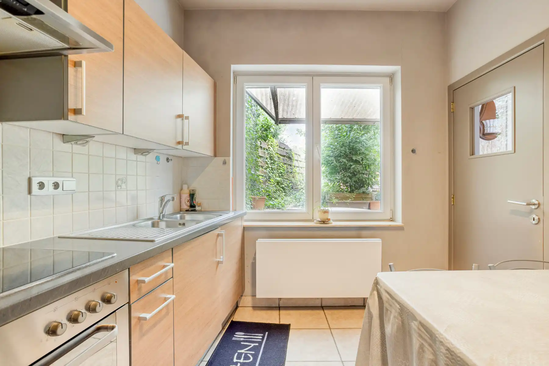 Charmante te renoveren woning met tuin in Appelterre foto 9