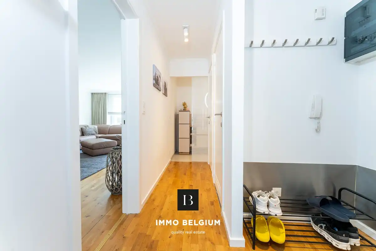 Prachtig afgewerkt appartement met parking vlak aan het strand foto 2