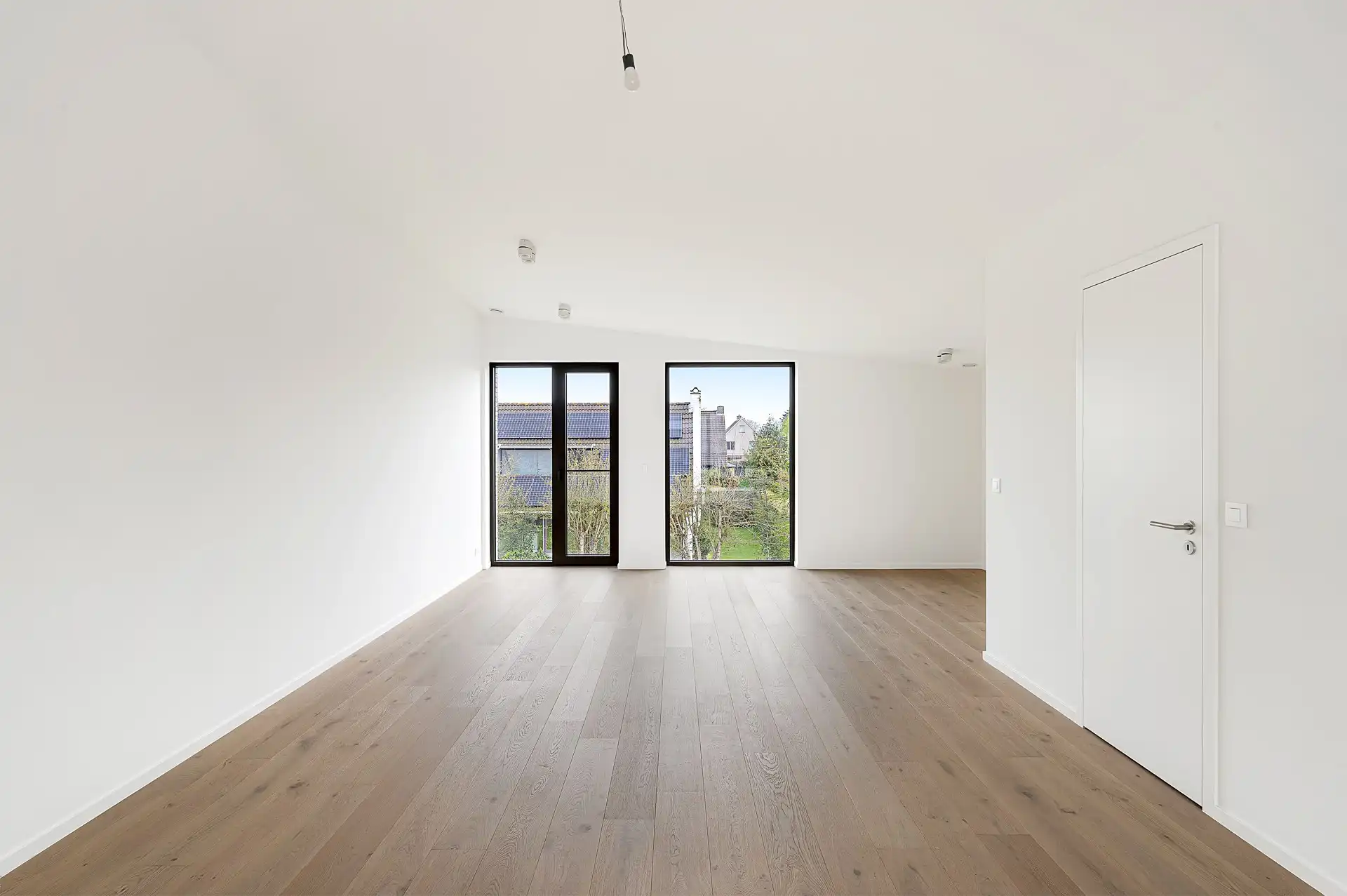 Architecturale BEN-woning met uitzonderlijke leefruimte en zonovergoten terrassen foto 2