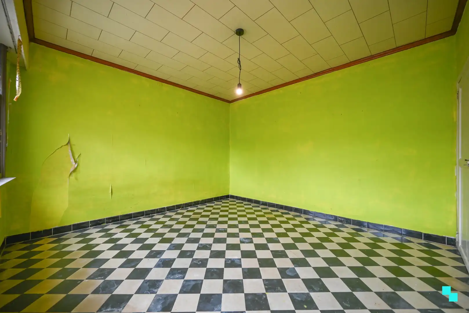 Landelijk gelegen, te renoveren woning op 1.767m² perceel foto 14