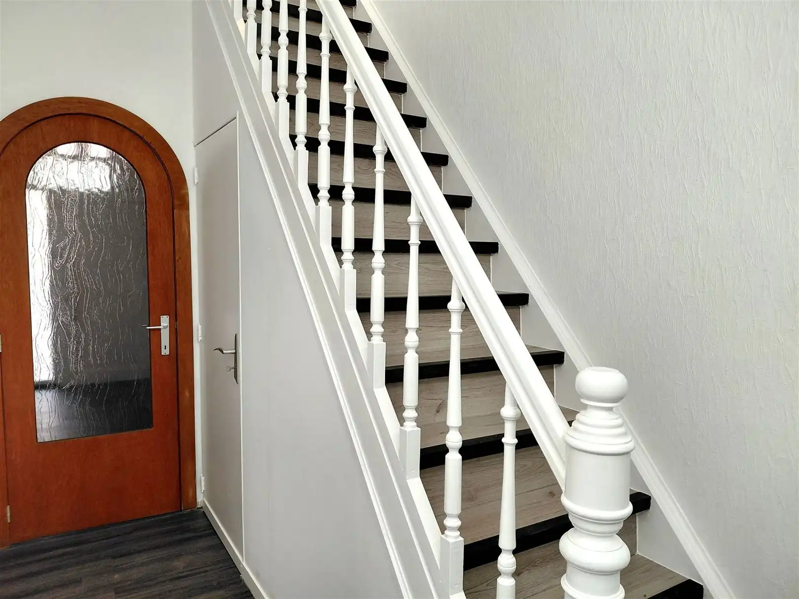 TE HUUR: Gesloten bebouwing met 2 slaapkamers in het centrum van Heusden! foto 12