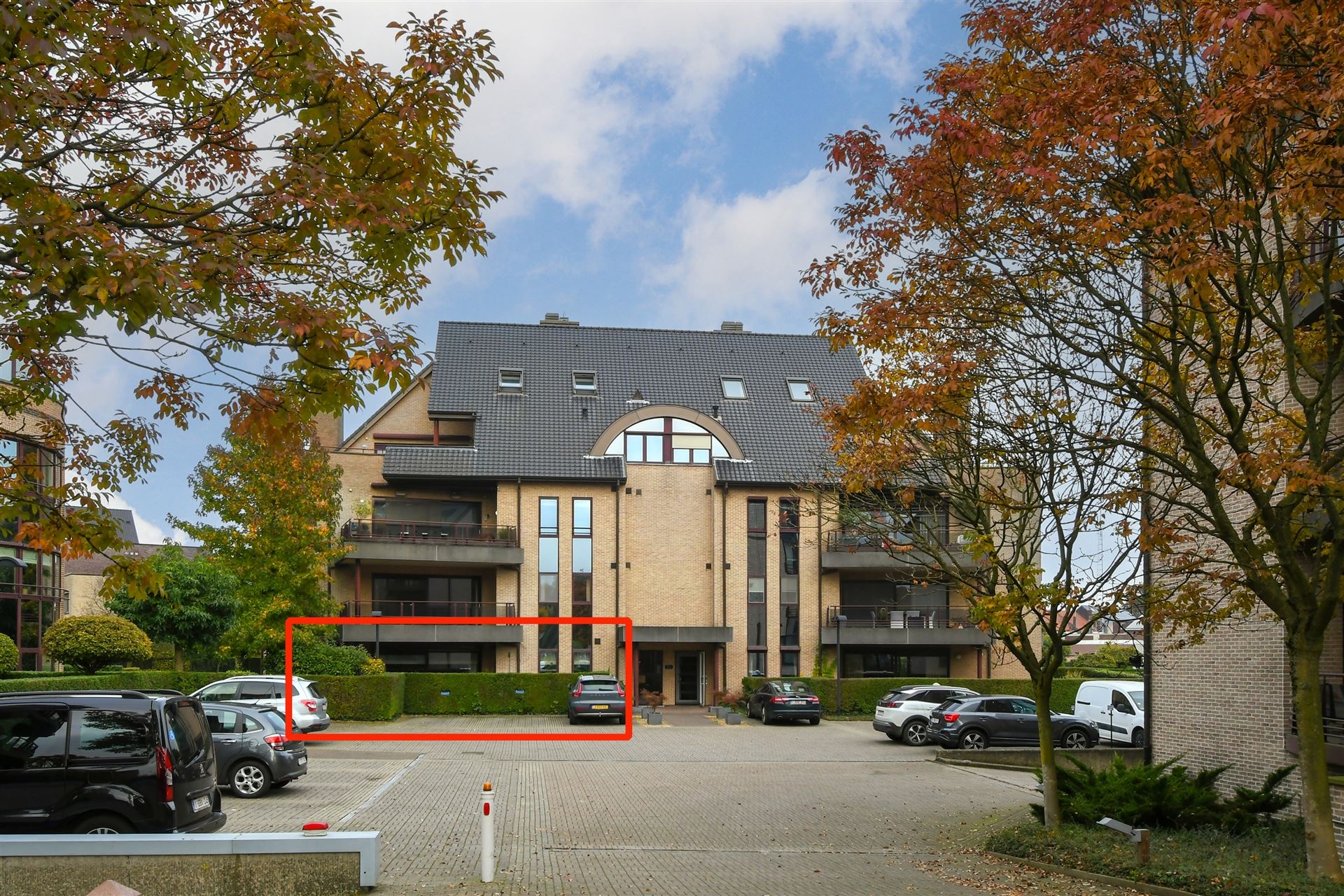 Luxueus en instapklaar appartement met 3 terrassen en ondergrondse garagebox in residentie “Leemhoek III” te Maaseik. foto 52