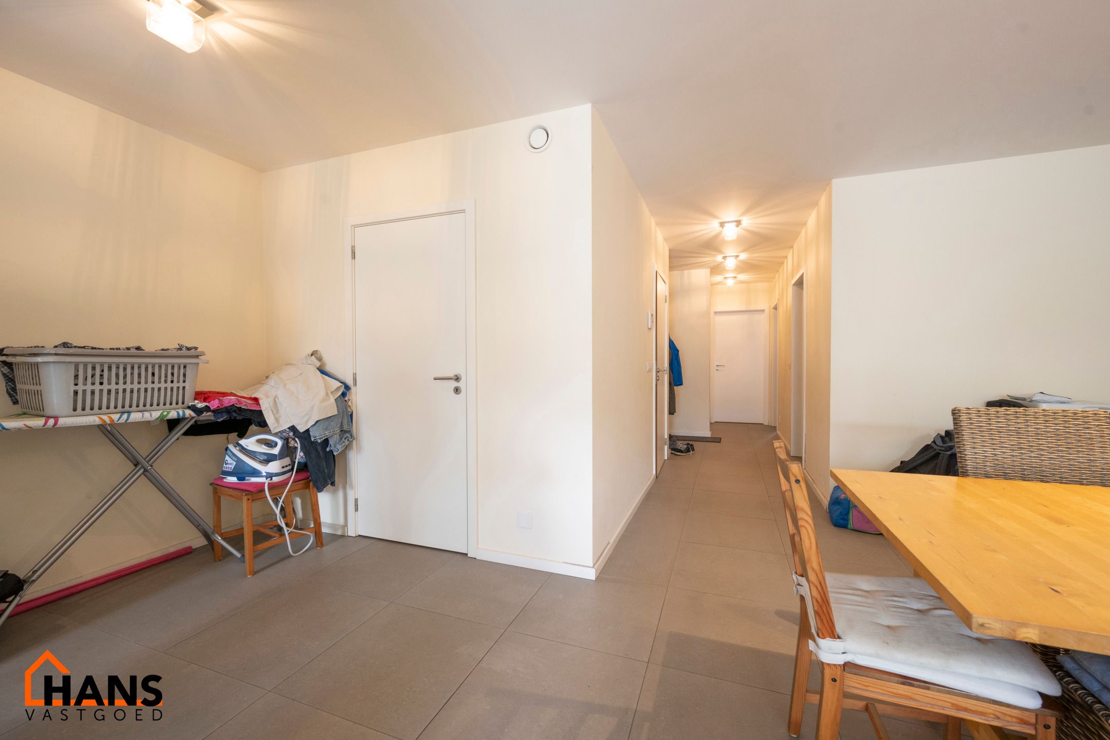 Modern gelijkvloers appartement. foto 4