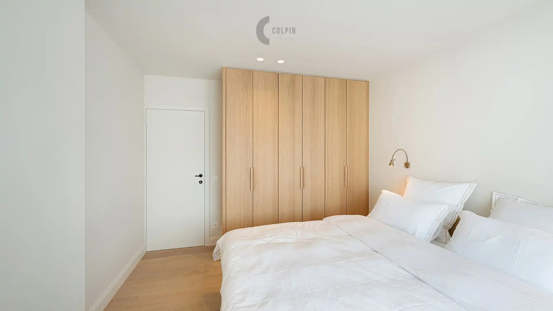 Exclusieve gerenoveerde koppelvilla op toplocatie in Duinbergen ! foto 12