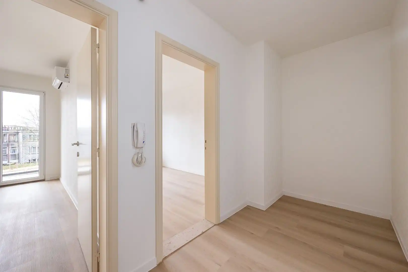 Instapklaar dakappartement aan Rivierenhof  foto 11