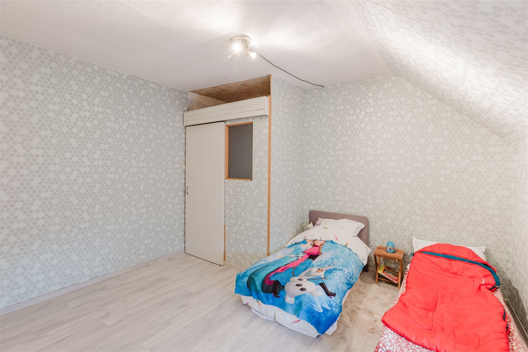 Prachtige woning met aangename buitenruimte foto 17