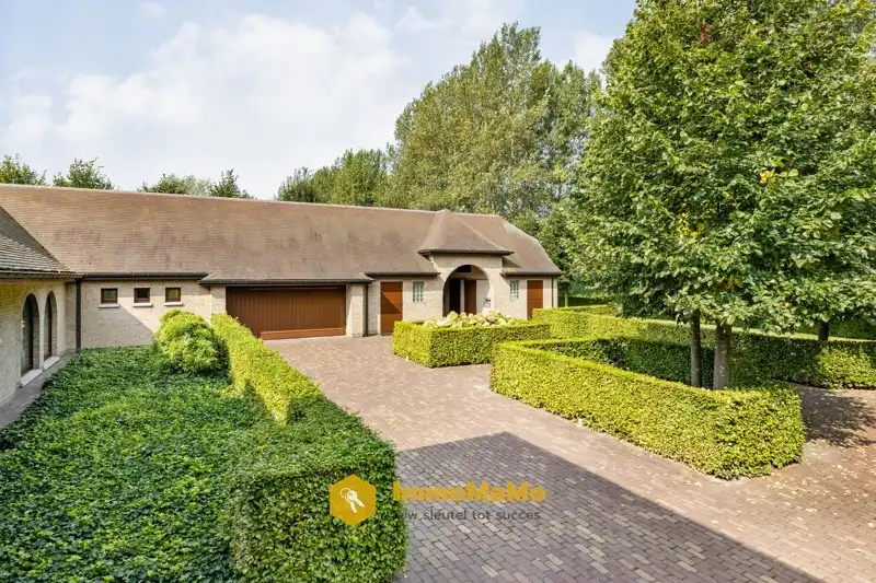 UNIEKE VILLA MET WEILAND EN PAARDENSTALLEN OP EEN TOPLOCATIE TE KOOP IN MENDONK (GENT) foto 47