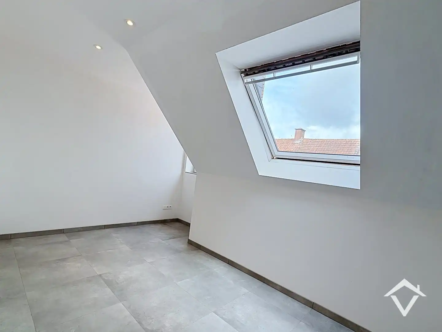 Centraal gelegen nieuwbouwwoning met 3 slaapkamers, tuin en overdekte autostaanplaats foto 25