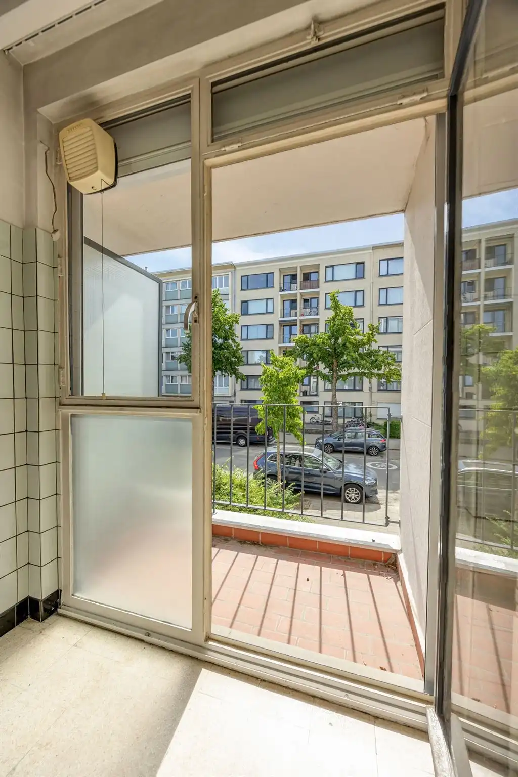 te renoveren appartement met twee slaapkamers foto 4