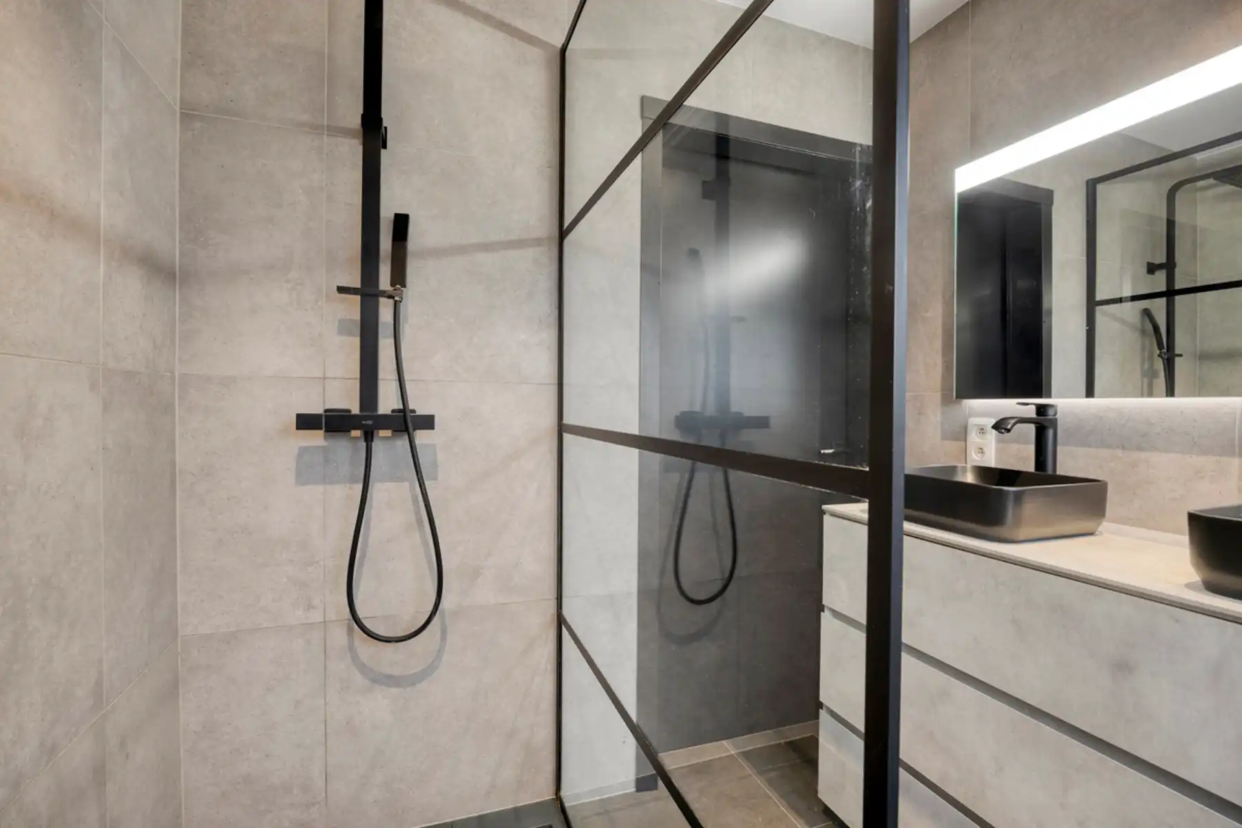 Ruime eengezinswoning in groene omgeving foto 15