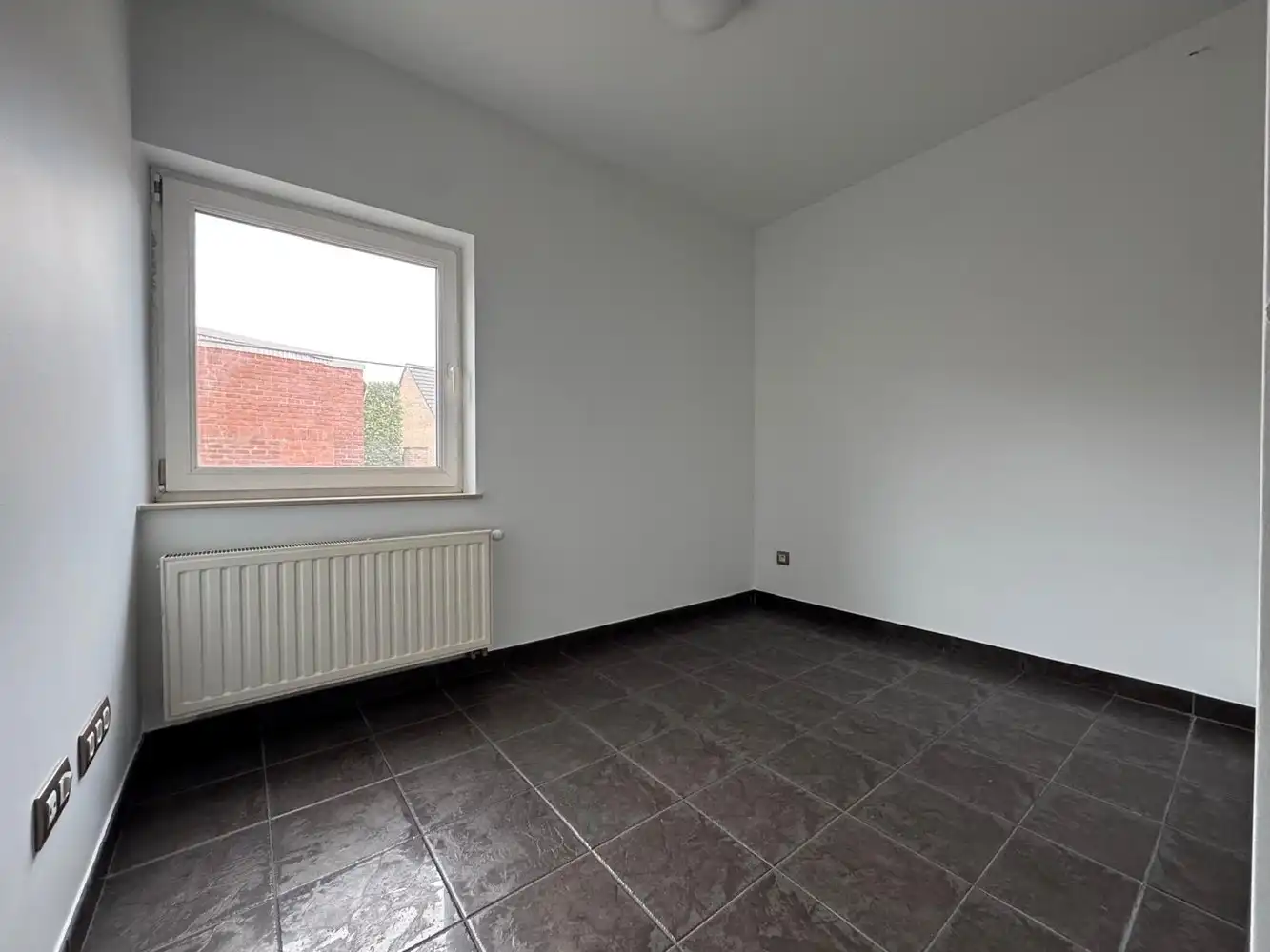 Glvl. app. met 3 slpks foto 7