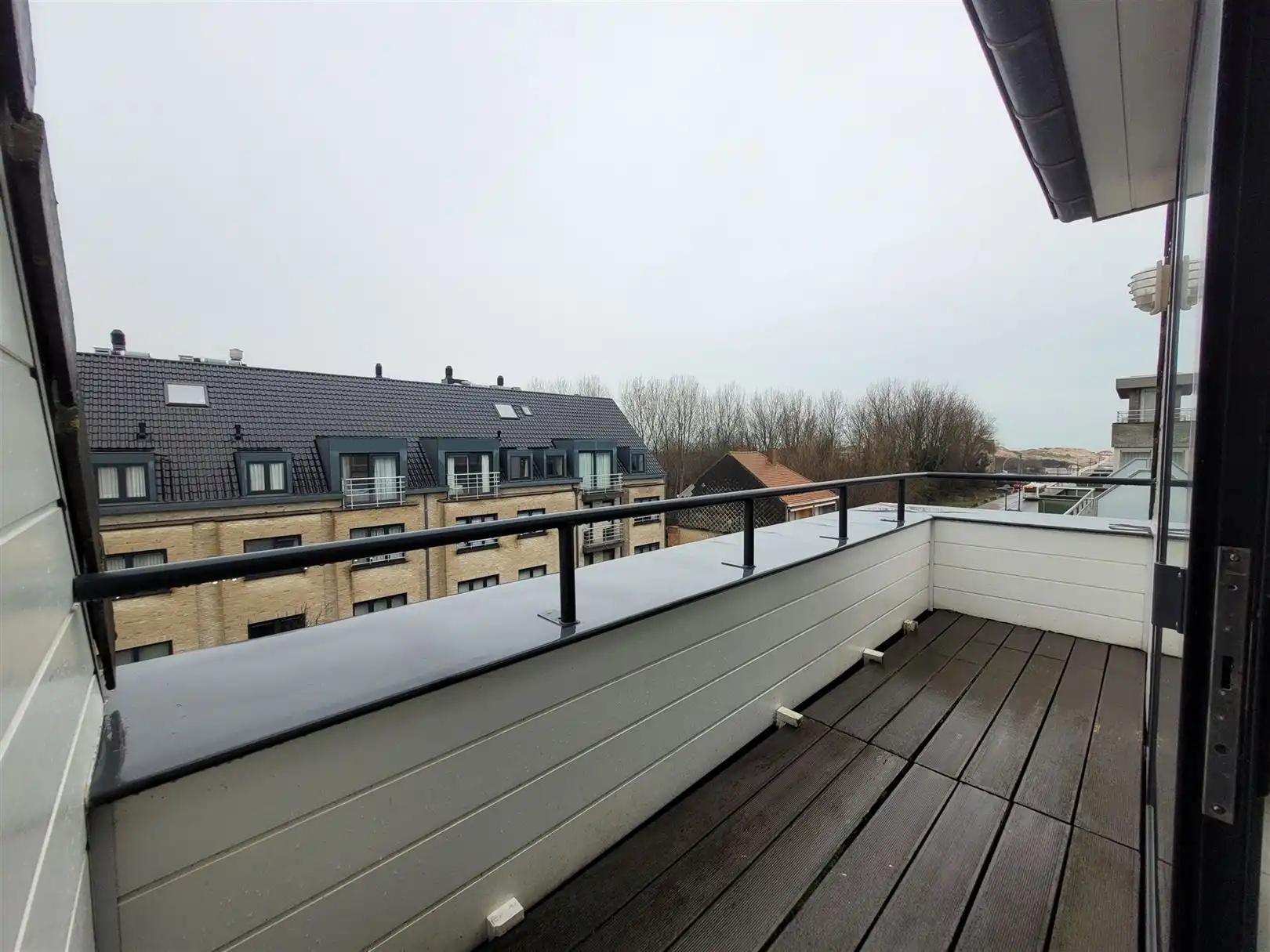 Ongemeubeld 2 slaapkamerappartement foto 3