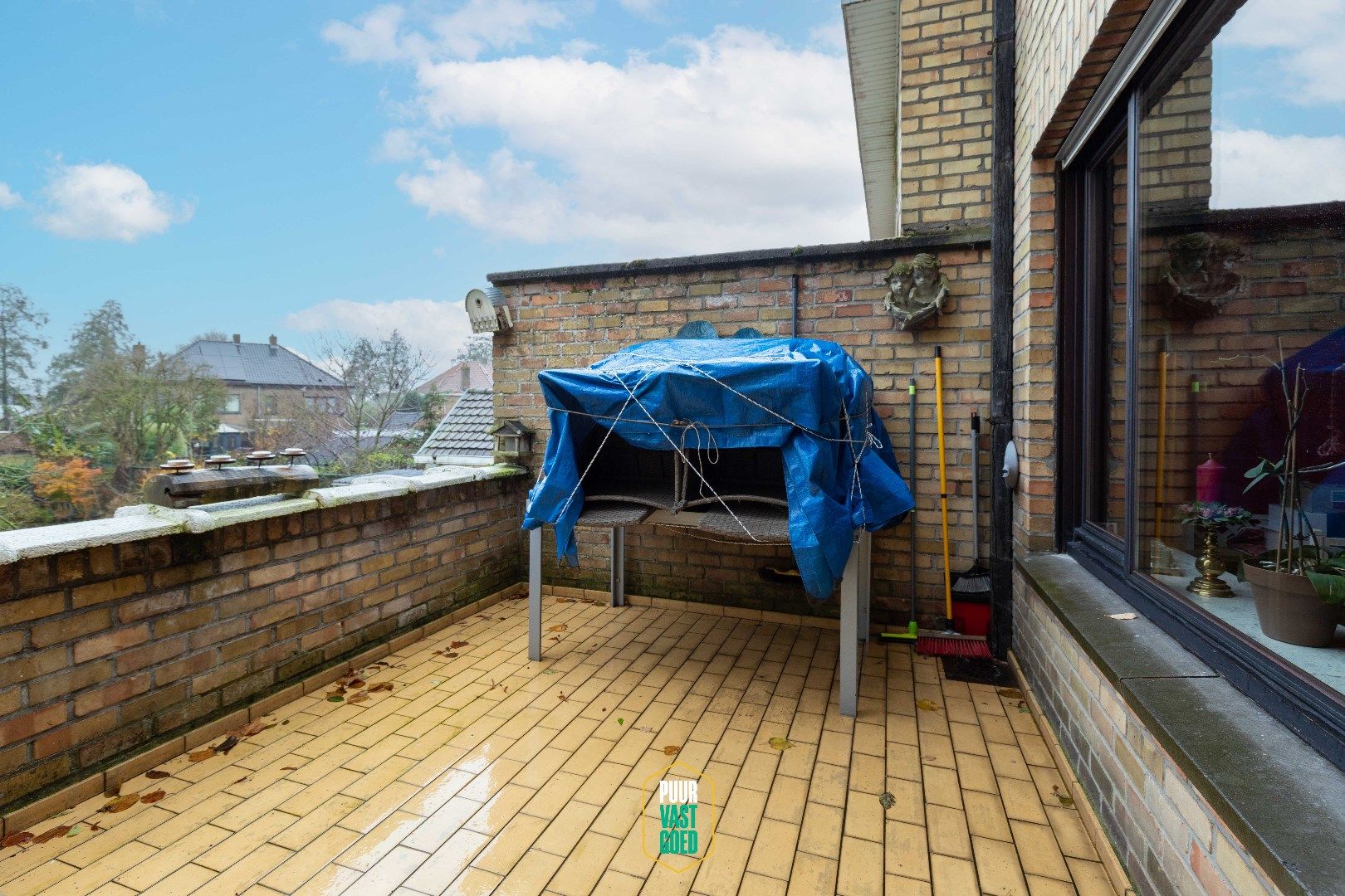 Ruime half open woning met grote garage en leuke tuin in uiterst rustige straat nabij de Damse Vaart. foto 19