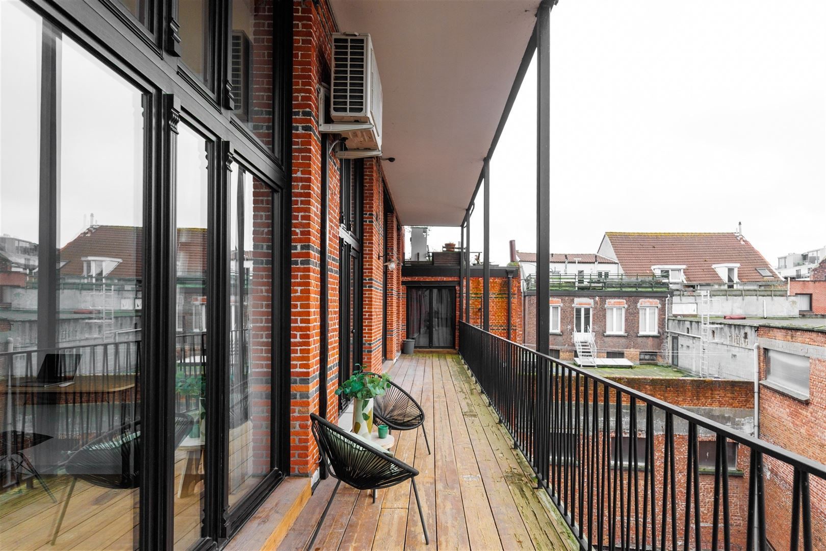 Licht en energiezuinig appartement met terras foto 17